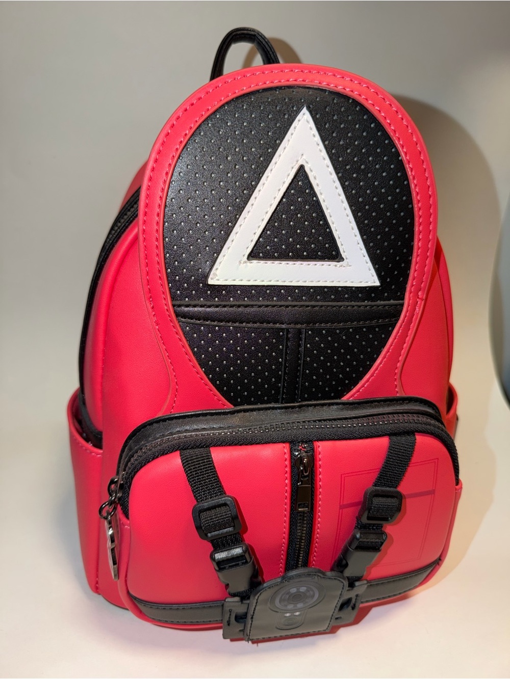 Loungefly NWT squid games backpack